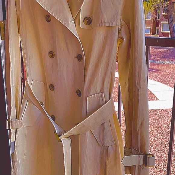 Coat - Picture 4 of 5